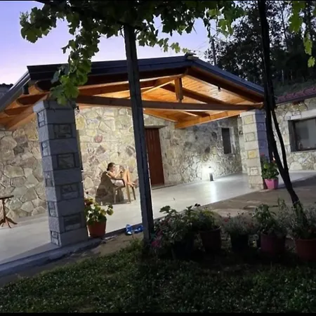 Domek letniskowy Ndoj Bukmire Rreshen